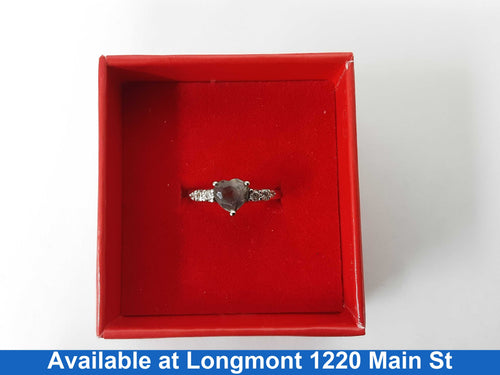 Women's Ring - White Gold 10k (.417) 1.8 grams Size 5.5