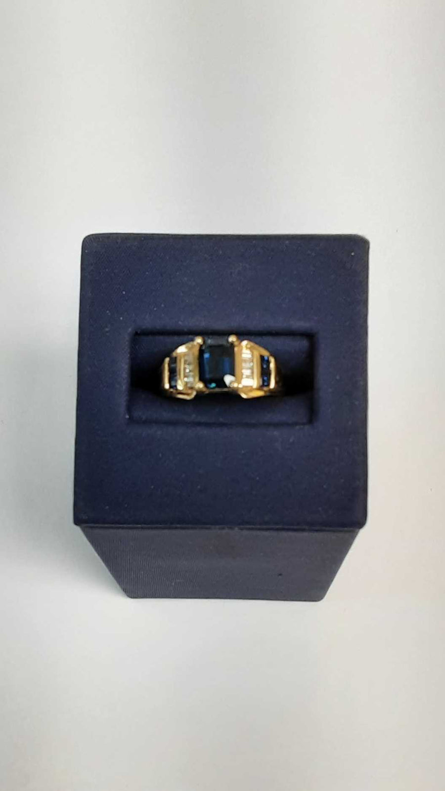 Women's Ring - Yellow Gold 14k (.585) 4.1 grams Size 4