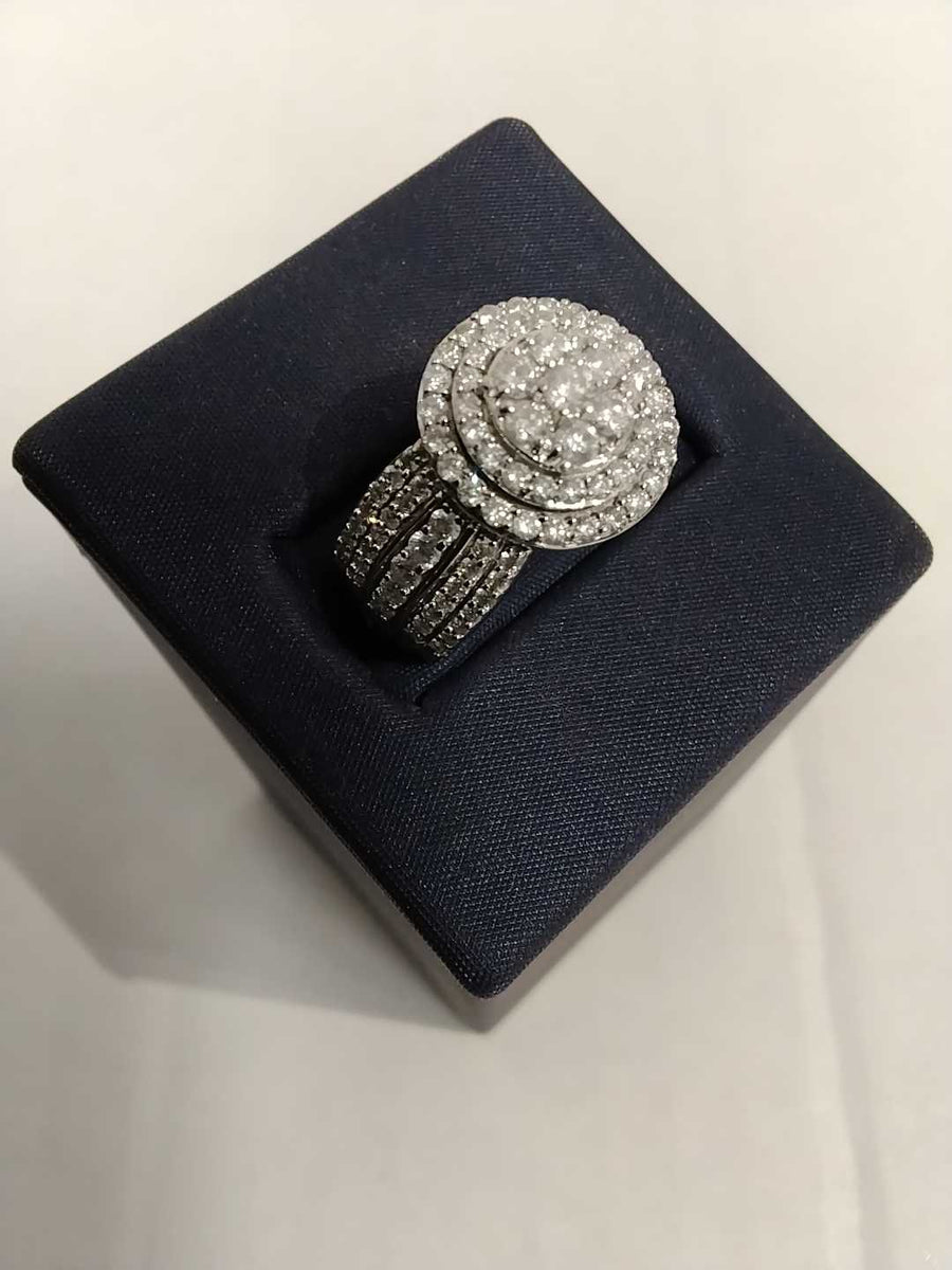 Women's Ring - White Gold 10k (.417) 5.4 grams Size 7.5