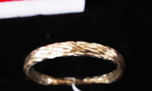 Bangle Bracelet - Yellow Gold 10k (.417) 11.1 grams 6 inch
