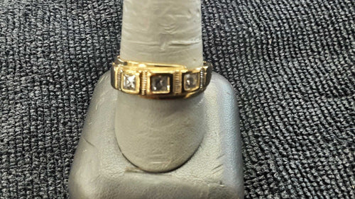 Men's Ring - Yellow Gold 10k (.417) 3.7 grams Size 10