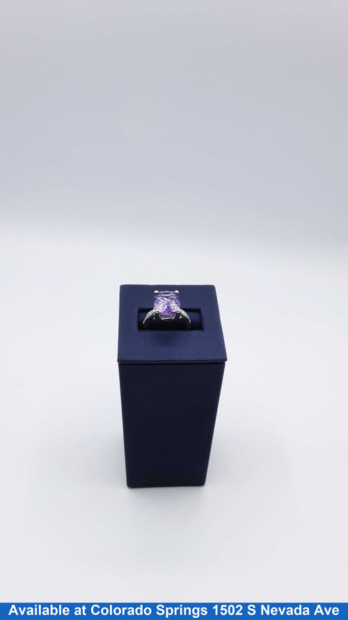 Women's Ring - White Gold 10k (.417) 3.5 grams Size 5.5
