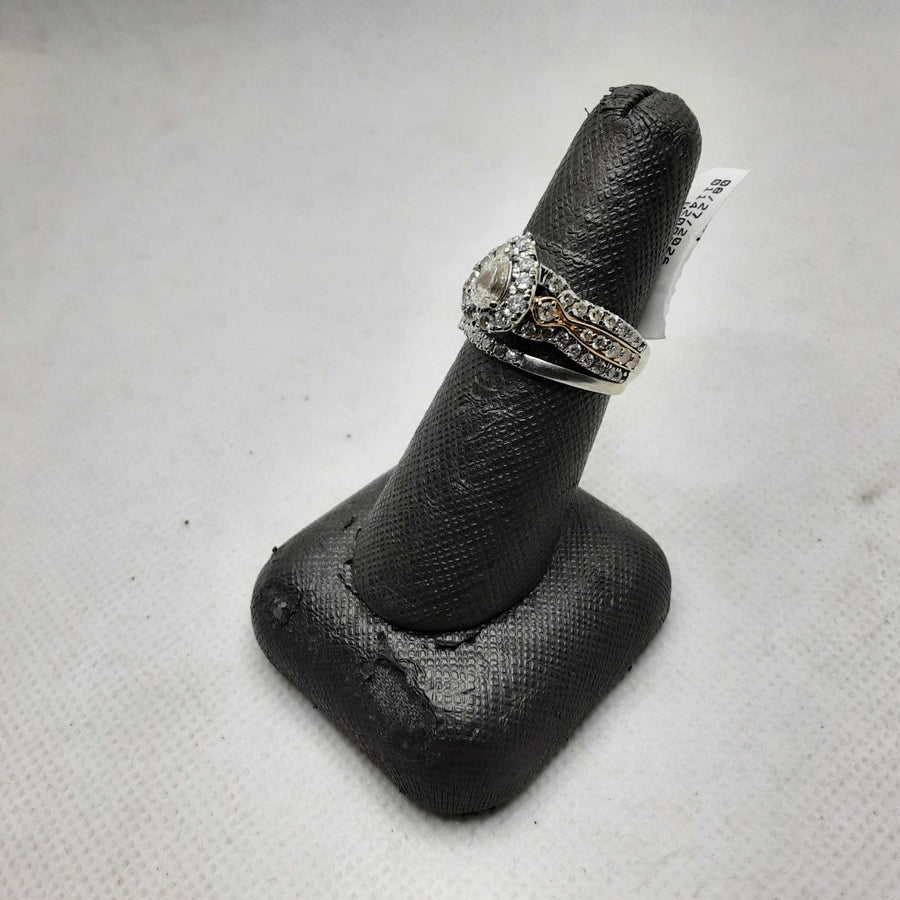 Women's Ring - White Gold 14k (.585) 4.7 grams Size 7.5