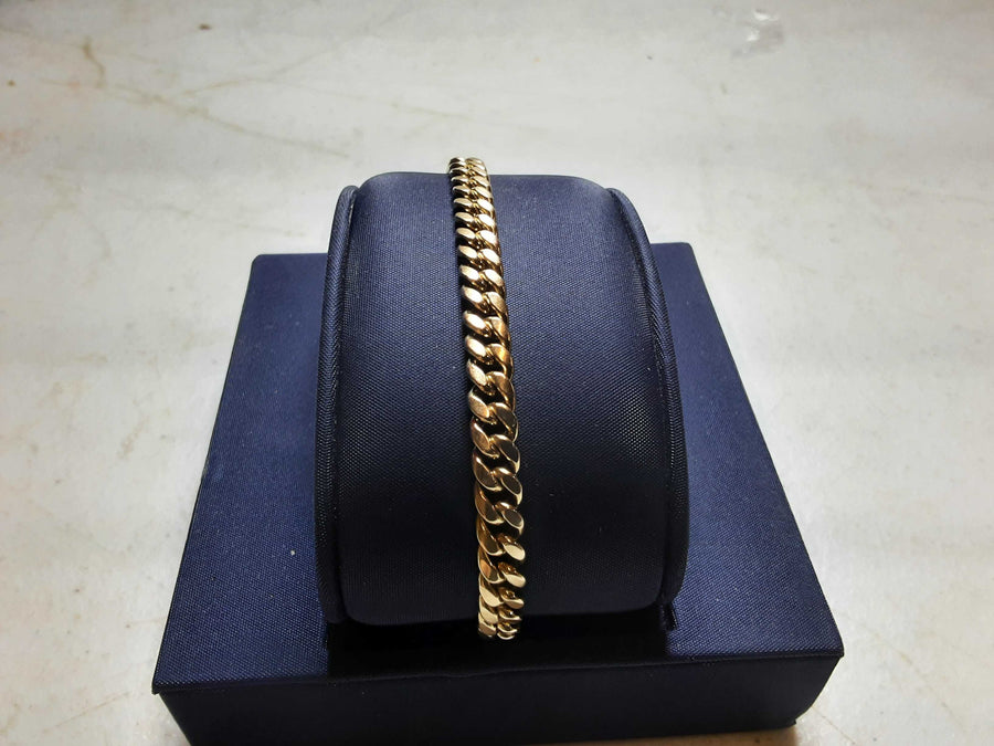 Cuban Link Bracelet - Yellow Gold 10k (.417) 8.3 grams 8 inch