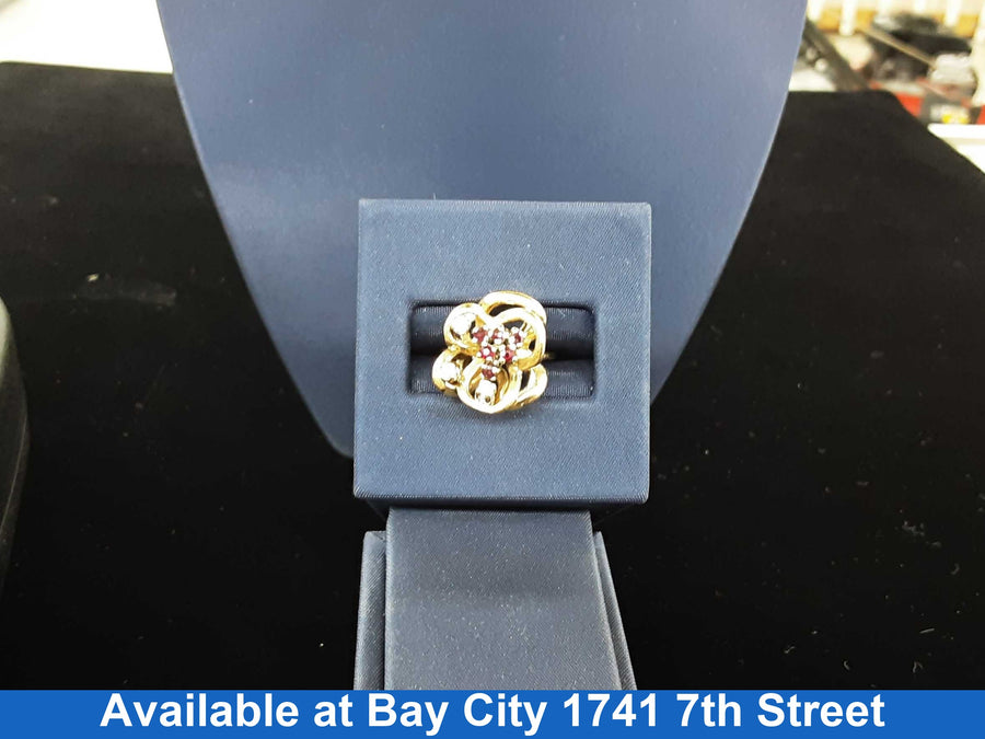 Women's Ring - Yellow Gold 14k (.585) 6.8 grams Size 3