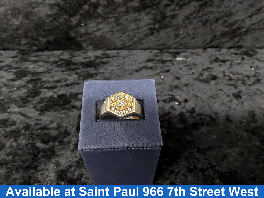 Men's Ring - Yellow Gold 14k (.585) 10.9 grams Size 10.5