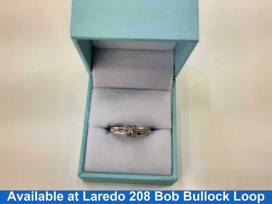 Women's Ring - White Gold 10k (.417) 2.1 grams Size 7.5