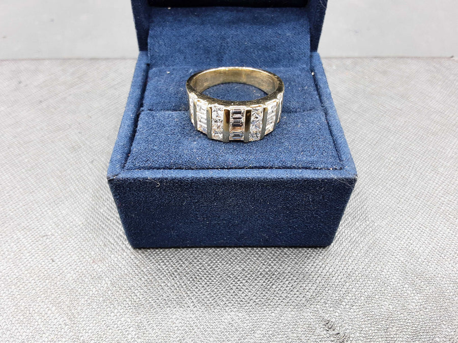 Men's Ring - Yellow Gold 14k (.585) 8.3 grams Size 9
