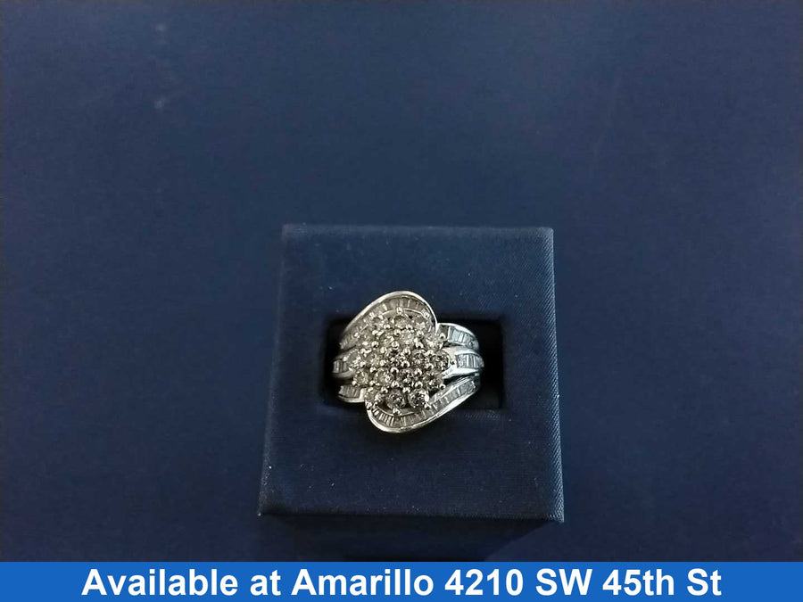 Women's Ring - White Gold 10k (.417) 6.8 grams Size 8