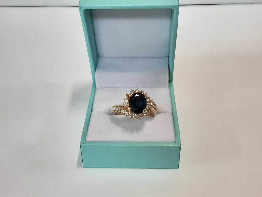 Women's Ring - Yellow Gold 14k (.585) 8 grams Size 8.5