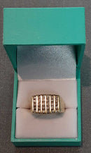Men's Ring - Yellow Gold 10k (.417) 7.6 grams Size 11.5