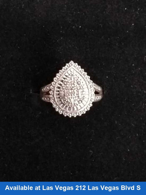 Women's Ring - Silver 4.4 grams Size 6.5