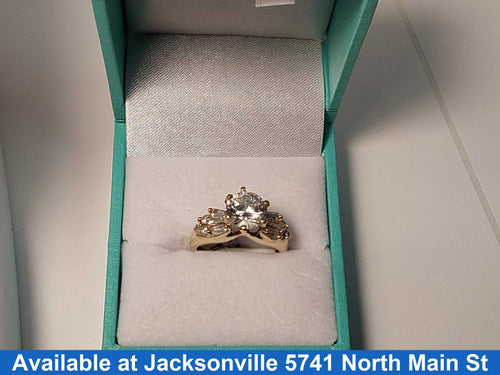 Women's Ring - Yellow Gold 10k (.417) 3.6 grams Size 5.5