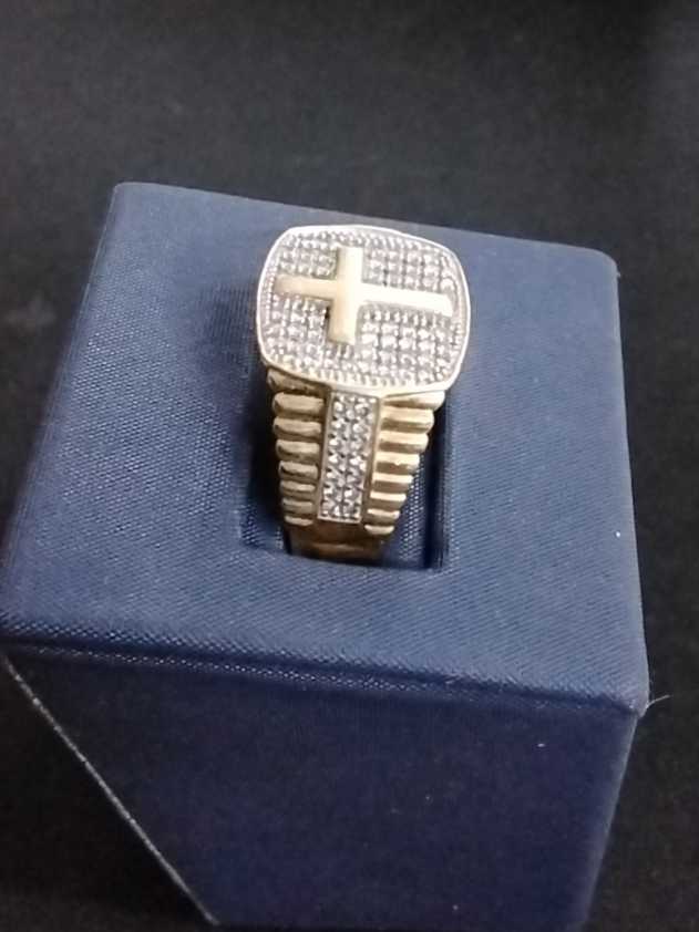 Men's Ring - Yellow Gold 10k (.417) 7.1 grams Size 10.5