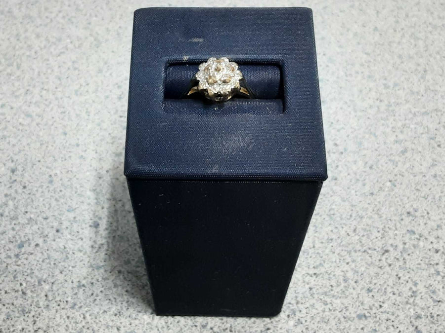 Women's Ring - Yellow Gold 10k (.417) 2.3 grams Size 6