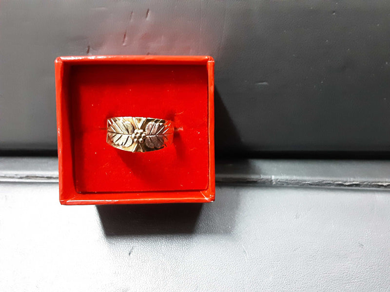 Yellow Gold 10k (.417) 4.9 grams Size 10