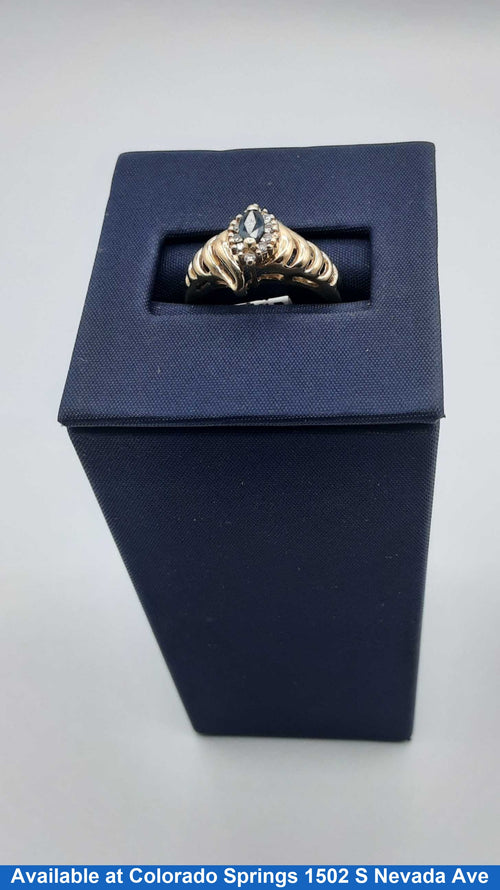 Women's Ring - Yellow Gold 10k (.417) 2.9 grams Size 6