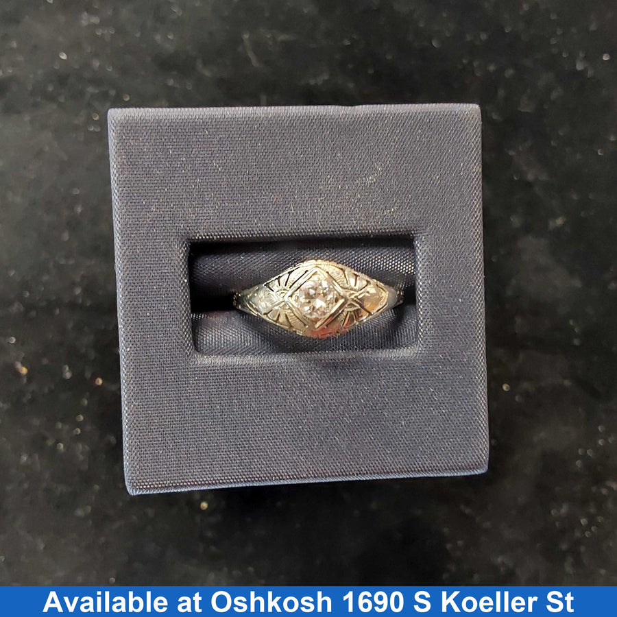 Women's Ring - Solitaire - White Gold 18k (.750) 2.5 grams Size 6