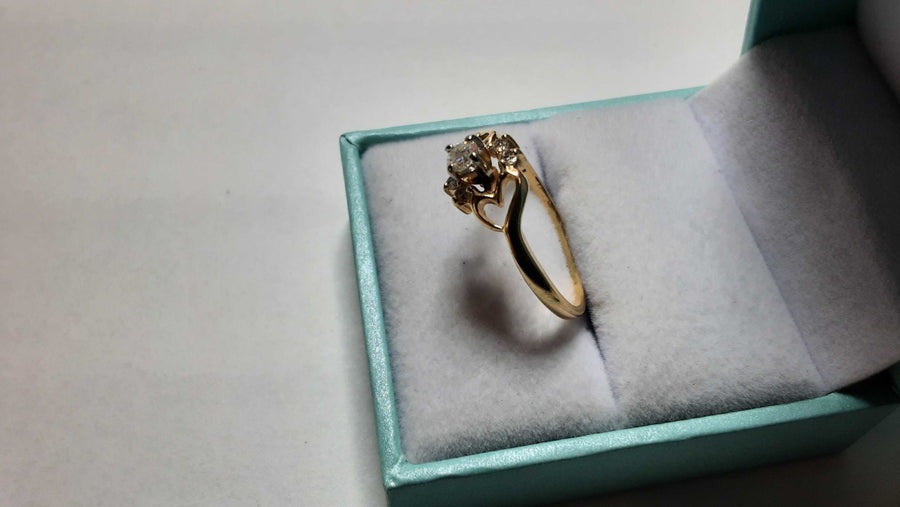 Women's Ring - Yellow Gold 14k (.585) 2.4 grams Size 9.5