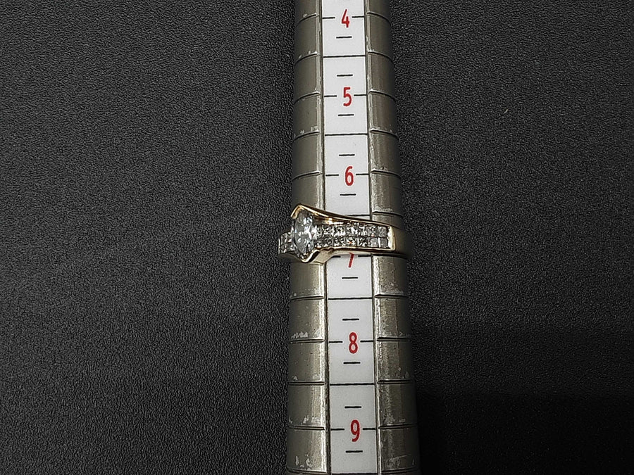 Women's Ring - Yellow Gold 14k (.585) 5.1 grams Size 7