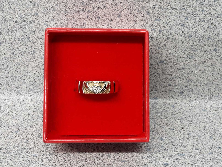 Women's Ring - Yellow Gold 14k (.585) 3.9 grams Size 6