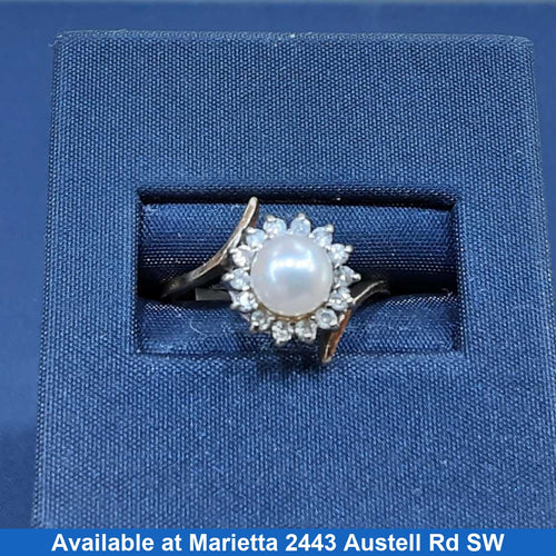 Women's Ring - Yellow Gold 10k (.417) 2.4 grams Size 8.5