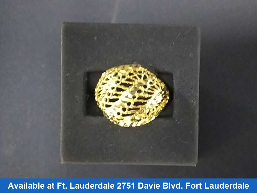 Women's Ring - Yellow Gold 10k (.417) 3.8 grams Size 9.5
