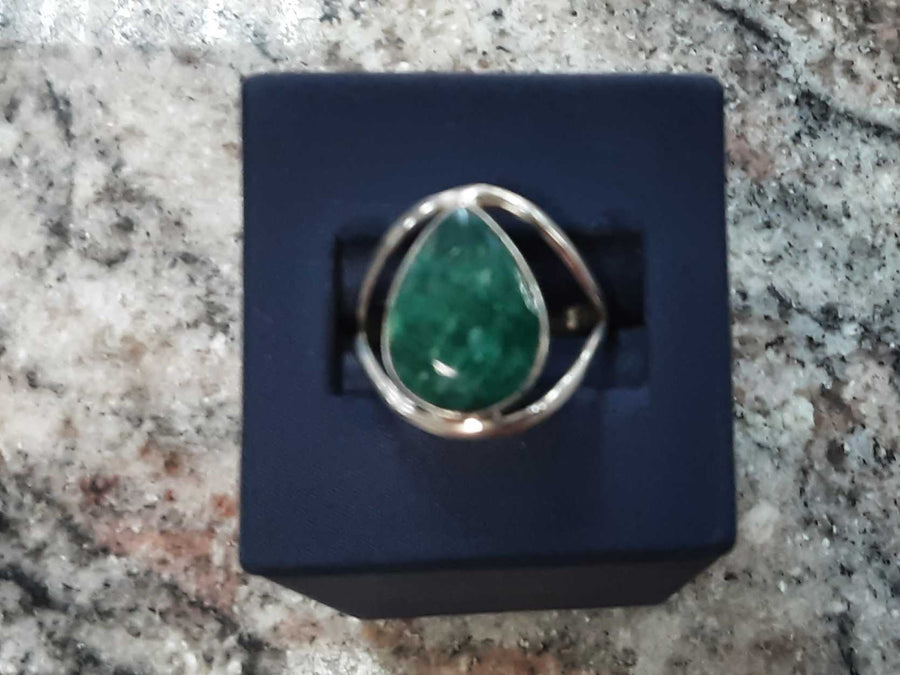 Women's Ring - Silver 4.9 grams Size 9.5