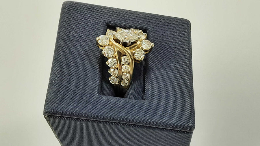 Women's Ring - Yellow Gold 14k (.585) 5.6 grams Size 6