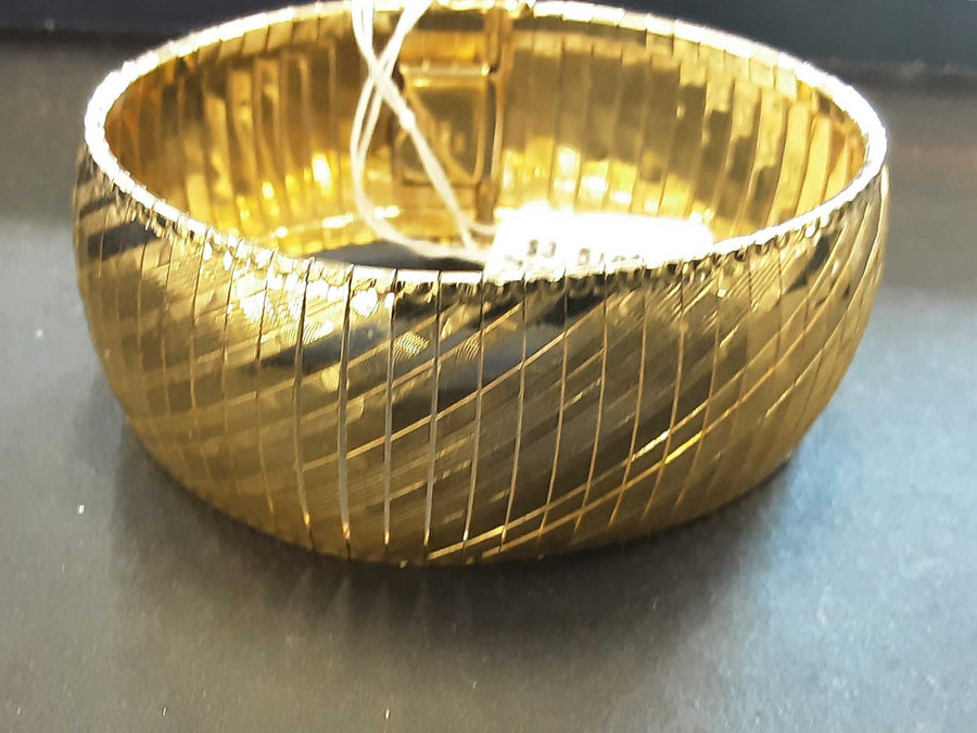 Herringbone Bracelet - Yellow Gold 14k (.585) 36.2 grams 7 inch