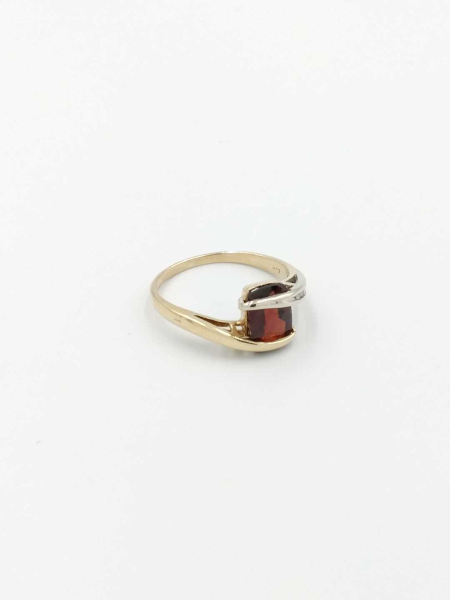 Women's Ring - Yellow Gold 14k (.585) 3.9 grams Size 8