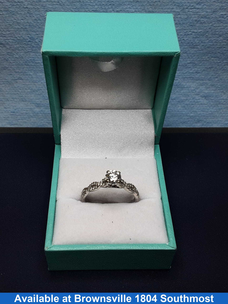 Women's Ring - White Gold 10k (.417) 3 grams Size 9