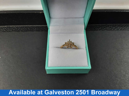 Women's Ring - Yellow Gold 14k (.585) 2.6 grams Size 7