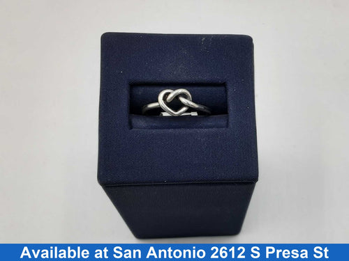 Women's Ring - Silver 2.6 grams Size 5.5