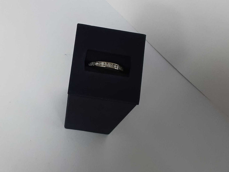 White Gold 14k (.585) 2.7 grams Size 8