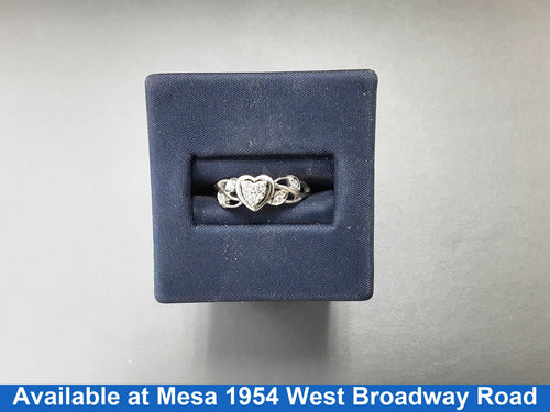 Women's Ring - White Gold 10k (.417) 2.5 grams Size 6