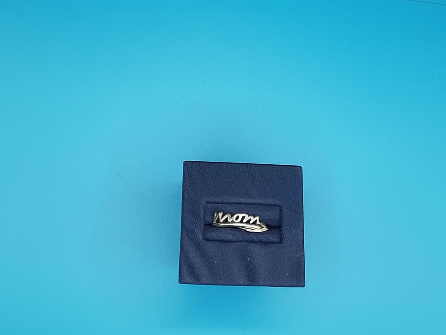 Women's Ring - Silver 1.3 grams Size 4