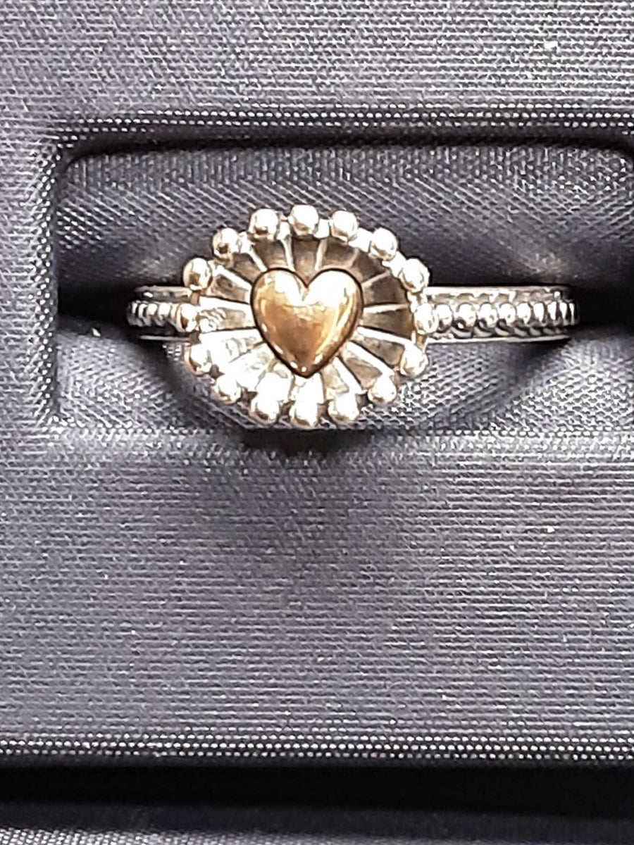 Women's Ring - Silver 3.1 grams Size 7