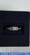 Women's Ring - Solitaire - White Gold 10k (.417) 2.6 grams Size 7