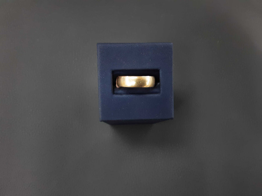 Ring - Wedding Band - Yellow Gold 10k (.417) 4 grams Size 7.5