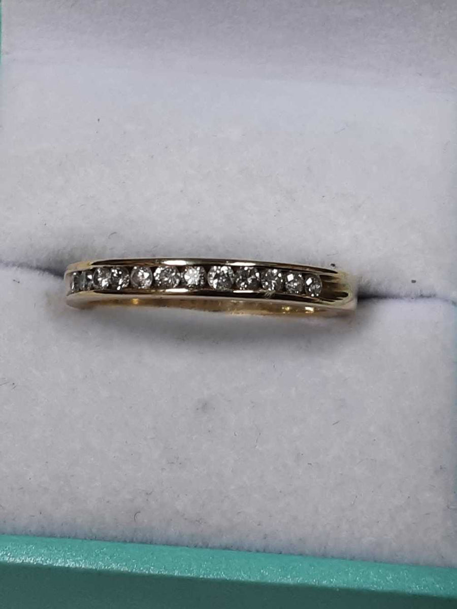 Women's Ring - Anniversary - Yellow Gold 14k (.585) 3.6 grams Size 9.5