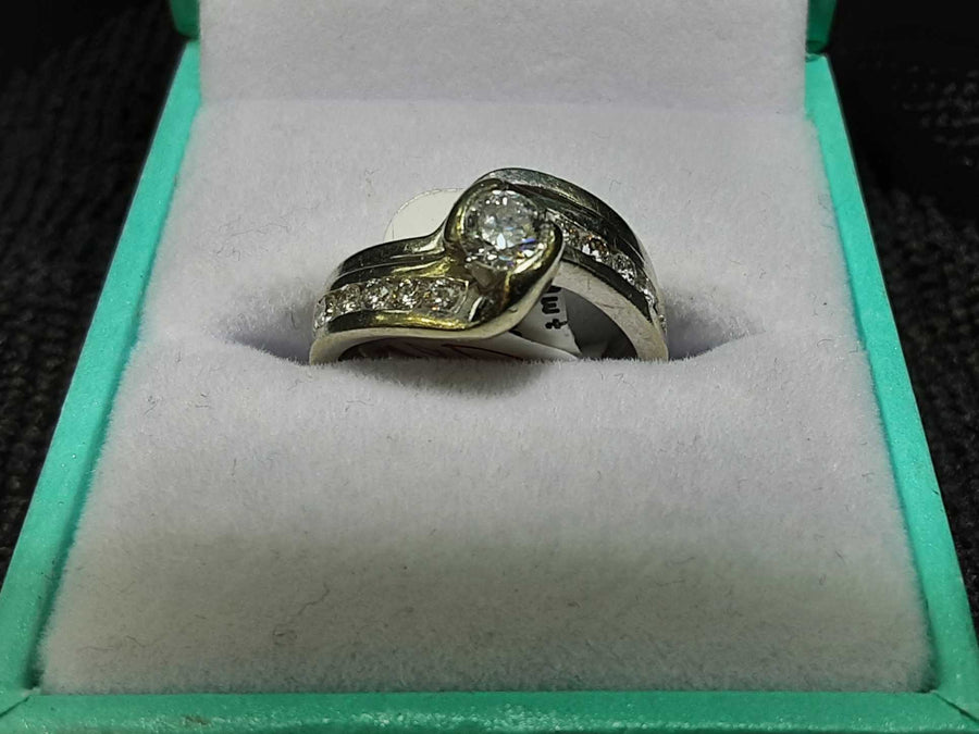 Women's Ring - White Gold 14k (.585) 5.4 grams Size 6