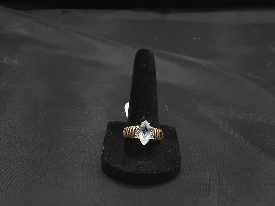 Women's Ring - Yellow Gold 10k (.417) 3.2 grams Size 9