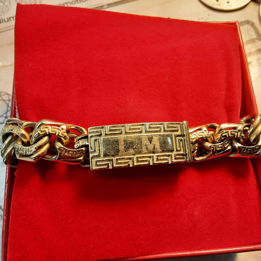 Cuban Link Bracelet - Yellow Gold 10k (.417) 30.7 grams 9 inch