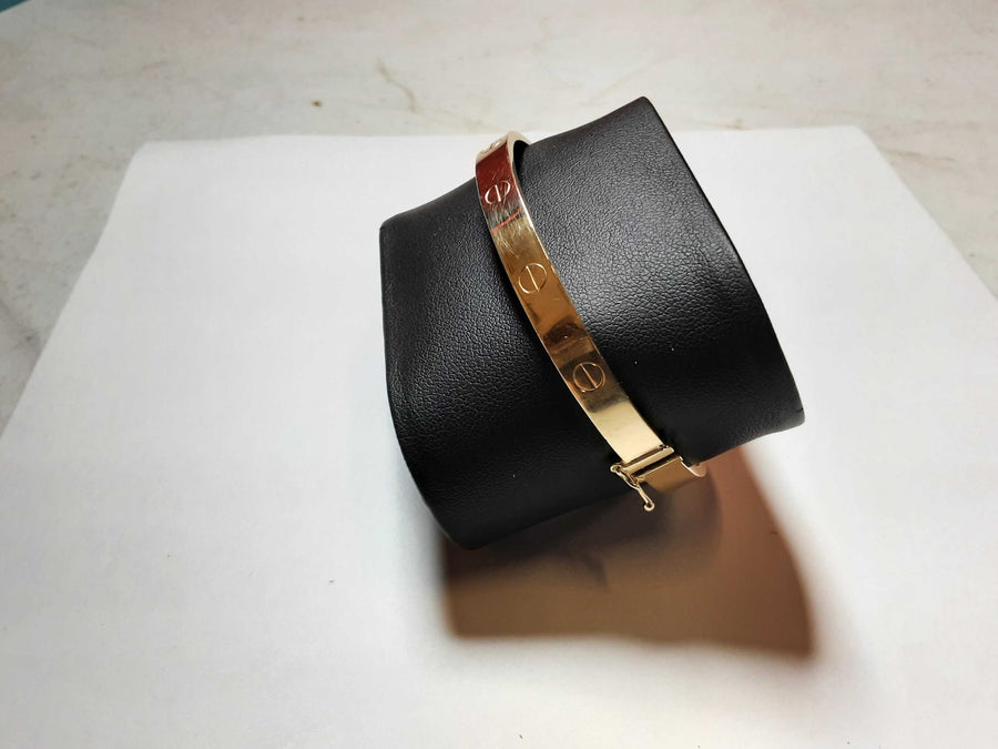 Bangle Bracelet - Yellow Gold 10k (.417) 9.9 grams 7 inch