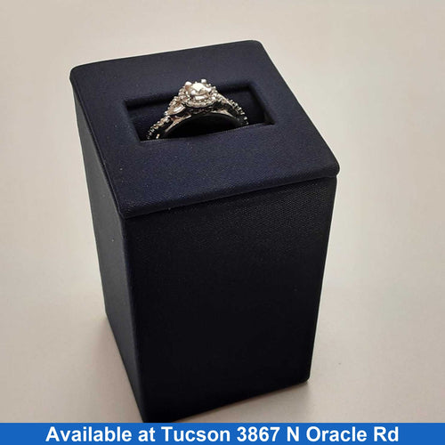 Women's Ring - White Gold 10k (.417) 3.2 grams Size 9