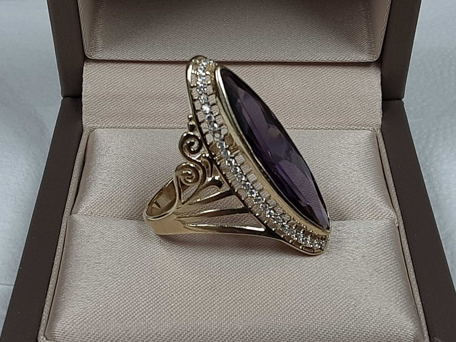 Women's Ring - Yellow Gold 14k (.585) 5.9 grams Size 10