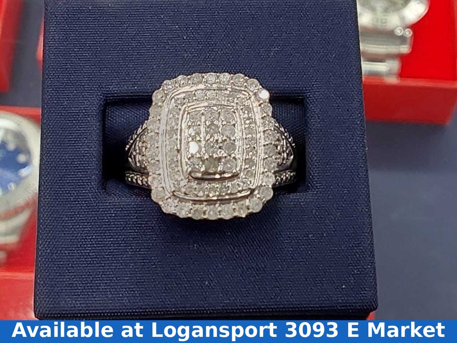 Women's Ring - Silver 5.8 grams Size 9