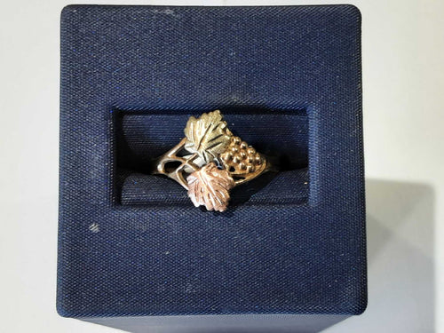 Women's Ring - Tricolor Gold 10k (.417) 1.6 grams Size 9.5