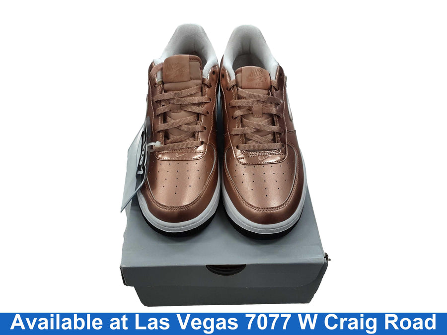 Nike 877083-901 Gold